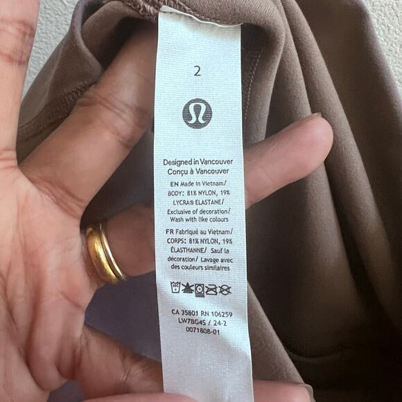 Lululemon Align High Rise Short 6" NWT Size 2 - Picture 3 of 4
